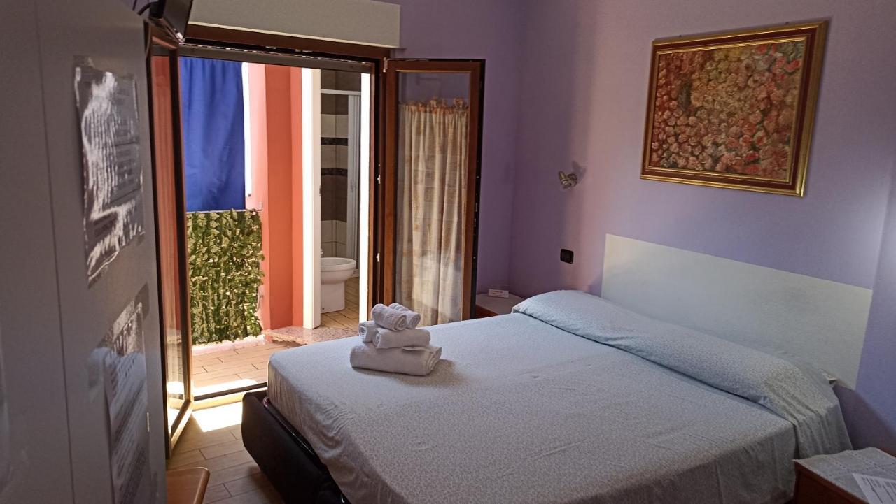 Rio Launaxi Guest House Теулада Экстерьер фото